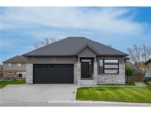 8838 Black Forest Crescent, Niagara Falls, ON - Outdoor With Facade