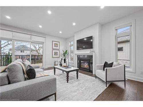 8838 Black Forest Crescent, Niagara Falls, ON - Indoor Photo Showing Living Room With Fireplace