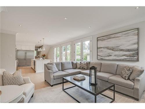 823 Partridge Drive, Burlington, ON - Indoor Photo Showing Living Room