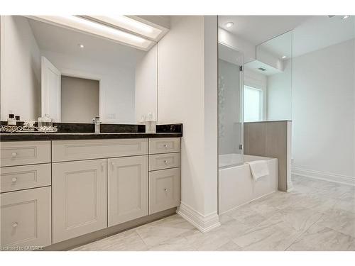 823 Partridge Drive, Burlington, ON - Indoor Photo Showing Bathroom