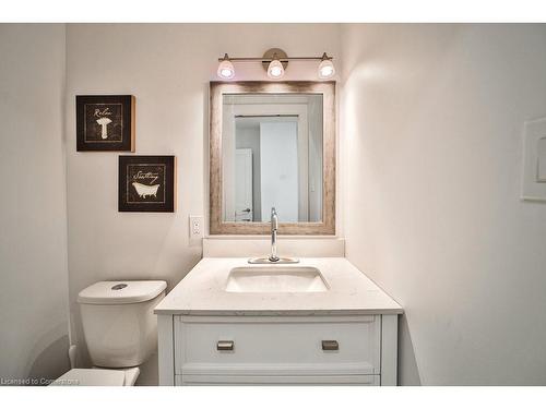 4-403 Keats Way, Waterloo, ON - Indoor Photo Showing Bathroom