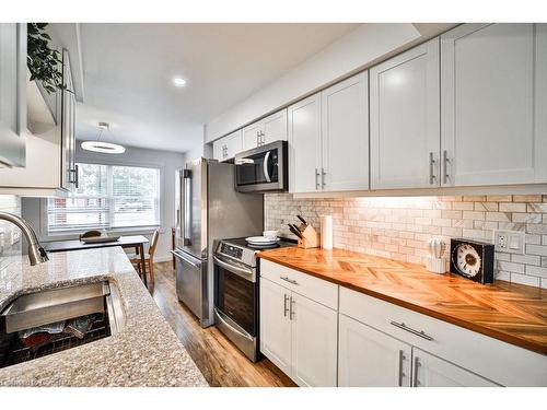 4-403 Keats Way, Waterloo, ON - Indoor Photo Showing Kitchen