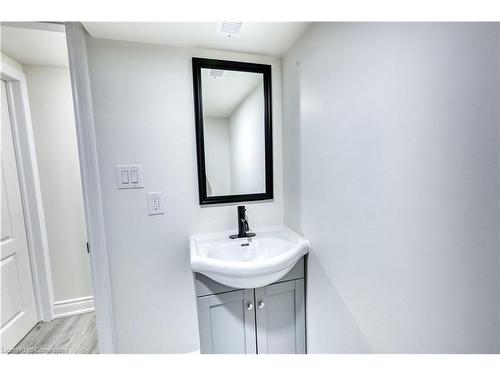 130 Clarence Street, London, ON - Indoor Photo Showing Bathroom