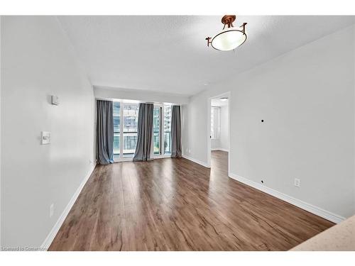 709-30 Grand Trunk Crescent, Toronto, ON - Indoor Photo Showing Other Room