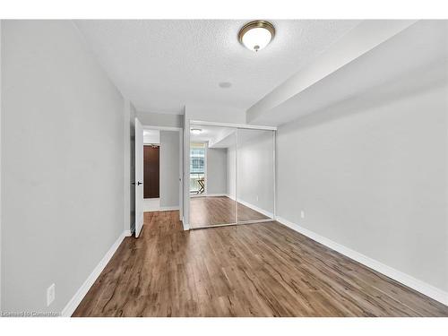 709-30 Grand Trunk Crescent, Toronto, ON - Indoor Photo Showing Other Room