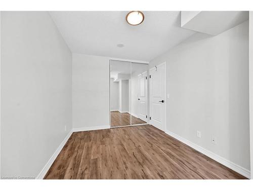 709-30 Grand Trunk Crescent, Toronto, ON - Indoor Photo Showing Other Room