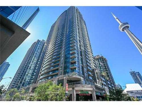 709-30 Grand Trunk Crescent, Toronto, ON - Outdoor With Balcony With Facade