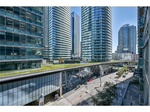 709-30 Grand Trunk Crescent, Toronto, ON - Outdoor With Balcony With Facade