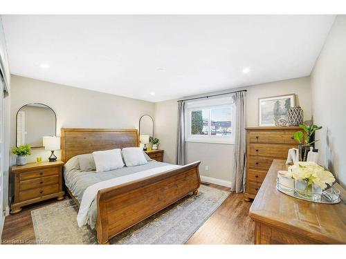 4 Morgan Drive, Caledonia, ON - Indoor Photo Showing Bedroom