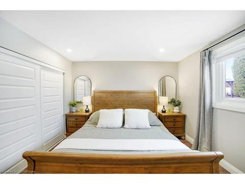 4 Morgan Drive, Caledonia, ON - Indoor Photo Showing Bedroom