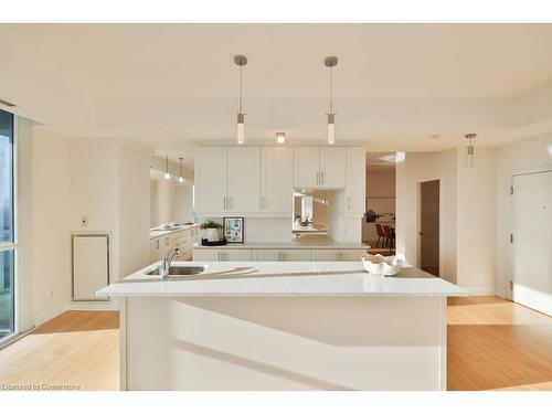 2201-1 Hurontario Street, Mississauga, ON - Indoor Photo Showing Kitchen With Double Sink With Upgraded Kitchen