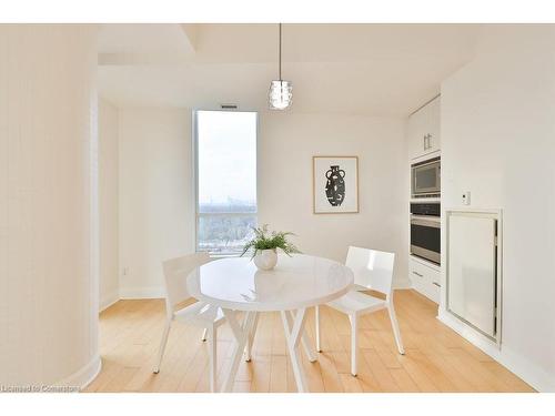 2201-1 Hurontario Street, Mississauga, ON - Indoor Photo Showing Dining Room