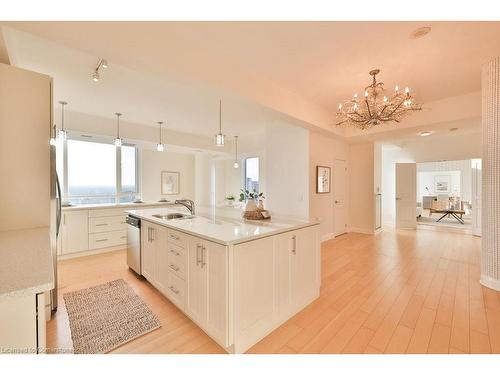 2201-1 Hurontario Street, Mississauga, ON - Indoor Photo Showing Kitchen