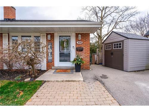 109 Main Street W, Grimsby, ON - Outdoor With Deck Patio Veranda