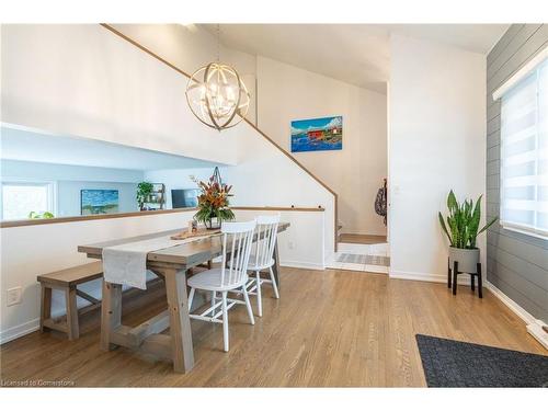 109 Main Street W, Grimsby, ON - Indoor Photo Showing Dining Room