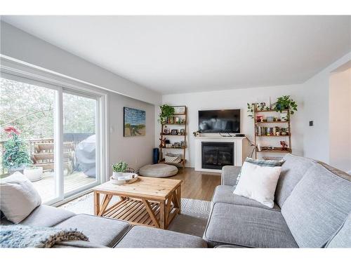 109 Main Street W, Grimsby, ON - Indoor Photo Showing Living Room With Fireplace