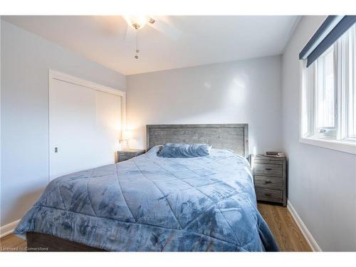 109 Main Street W, Grimsby, ON - Indoor Photo Showing Bedroom