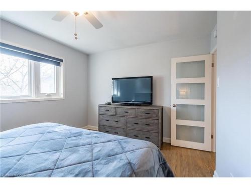 109 Main Street W, Grimsby, ON - Indoor Photo Showing Bedroom