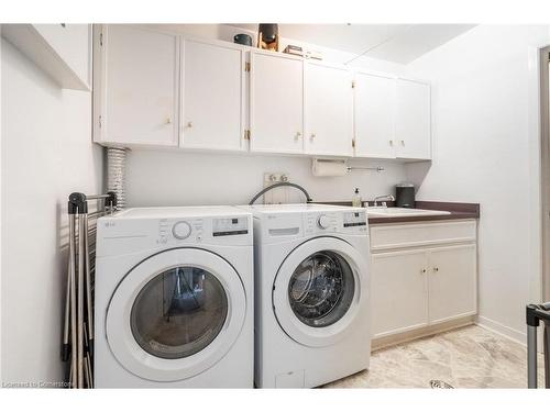 109 Main Street W, Grimsby, ON - Indoor Photo Showing Laundry Room