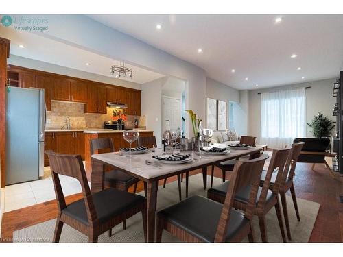 38 Fairleigh Avenue N, Hamilton, ON - Indoor Photo Showing Dining Room