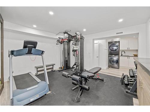 11-120 Ripley Court, Oakville, ON - Indoor Photo Showing Gym Room