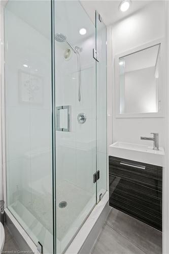 11-120 Ripley Court, Oakville, ON - Indoor Photo Showing Bathroom