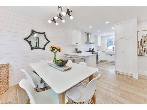 319 Townsend Avenue, Burlington, ON - Indoor Photo Showing Dining Room