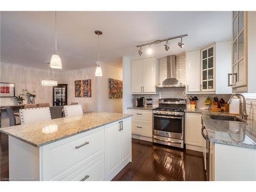 1561 Newlands Crescent, Burlington, ON - Indoor Photo Showing Kitchen