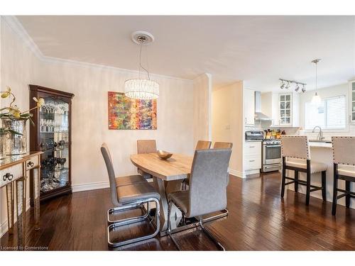 1561 Newlands Crescent, Burlington, ON - Indoor Photo Showing Dining Room