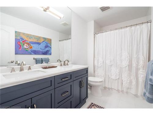 1561 Newlands Crescent, Burlington, ON - Indoor Photo Showing Bathroom