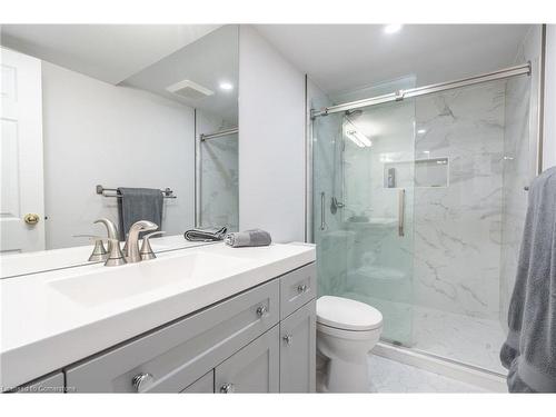 1561 Newlands Crescent, Burlington, ON - Indoor Photo Showing Bathroom