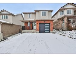 19 Tisdale Court  Kitchener, ON N2A 4H5