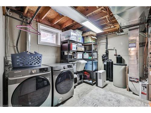 19 Tisdale Court, Kitchener, ON - Indoor Photo Showing Laundry Room