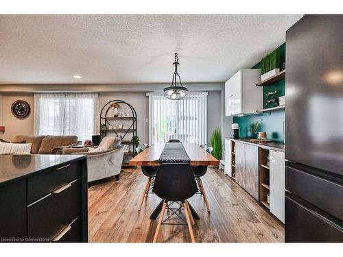 19 Tisdale Court, Kitchener, ON - Indoor Photo Showing Kitchen