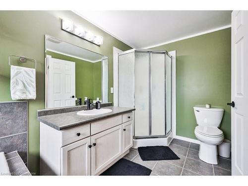 19 Tisdale Court, Kitchener, ON - Indoor Photo Showing Bathroom