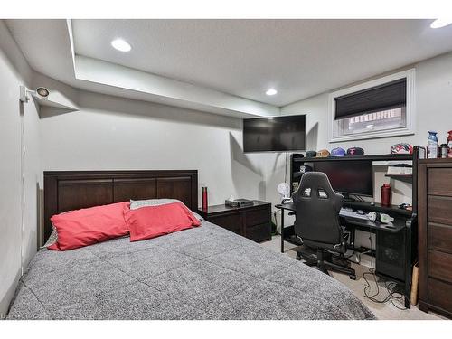 19 Tisdale Court, Kitchener, ON - Indoor Photo Showing Bedroom