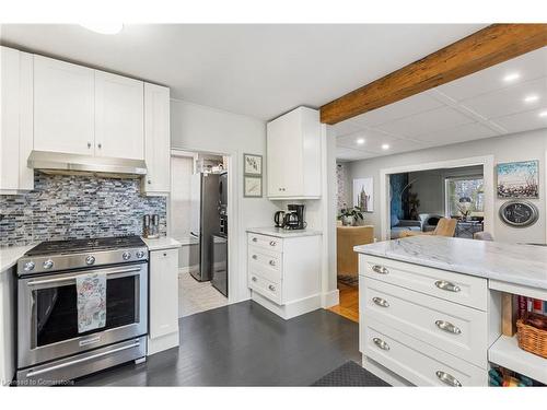 17 Regent Place, Welland, ON - Indoor Photo Showing Kitchen