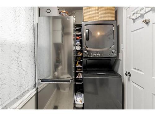 17 Regent Place, Welland, ON - Indoor Photo Showing Laundry Room