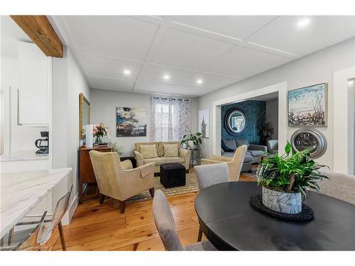 17 Regent Place, Welland, ON - Indoor Photo Showing Dining Room