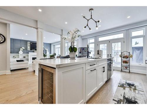 287 Cloverleaf Drive, Hamilton, ON - Indoor Photo Showing Kitchen