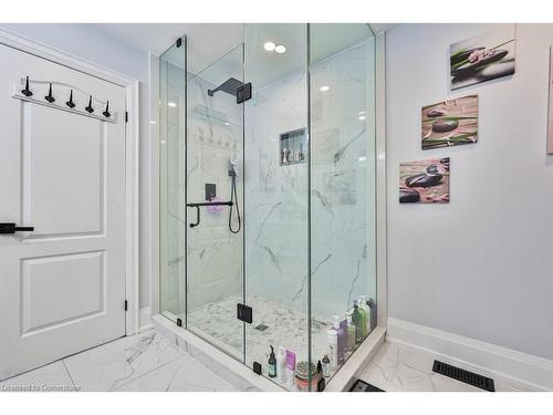 287 Cloverleaf Drive, Hamilton, ON - Indoor Photo Showing Bathroom