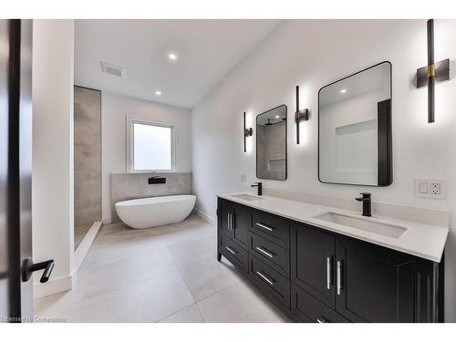 62 Melrose Drive, Niagara-On-The-Lake, ON - Indoor Photo Showing Bathroom