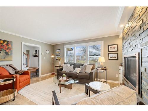 673 Inverary Road, Burlington, ON - Indoor Photo Showing Living Room With Fireplace