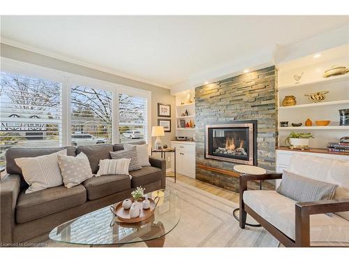 673 Inverary Road, Burlington, ON - Indoor Photo Showing Living Room With Fireplace