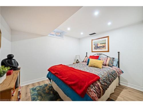 673 Inverary Road, Burlington, ON - Indoor Photo Showing Bedroom