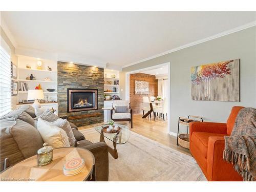 673 Inverary Road, Burlington, ON - Indoor Photo Showing Living Room With Fireplace