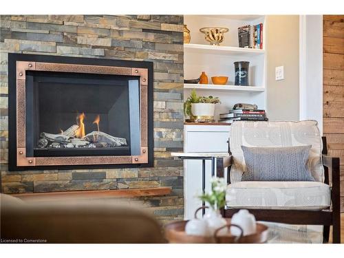 673 Inverary Road, Burlington, ON - Indoor Photo Showing Living Room With Fireplace