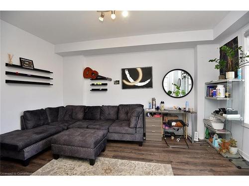 123-1890 Rymal Road E, Stoney Creek, ON - Indoor Photo Showing Living Room