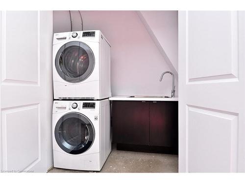 123-1890 Rymal Road E, Stoney Creek, ON - Indoor Photo Showing Laundry Room