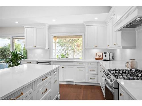 2A Dixie Road, St. Catharines, ON - Indoor Photo Showing Kitchen With Upgraded Kitchen